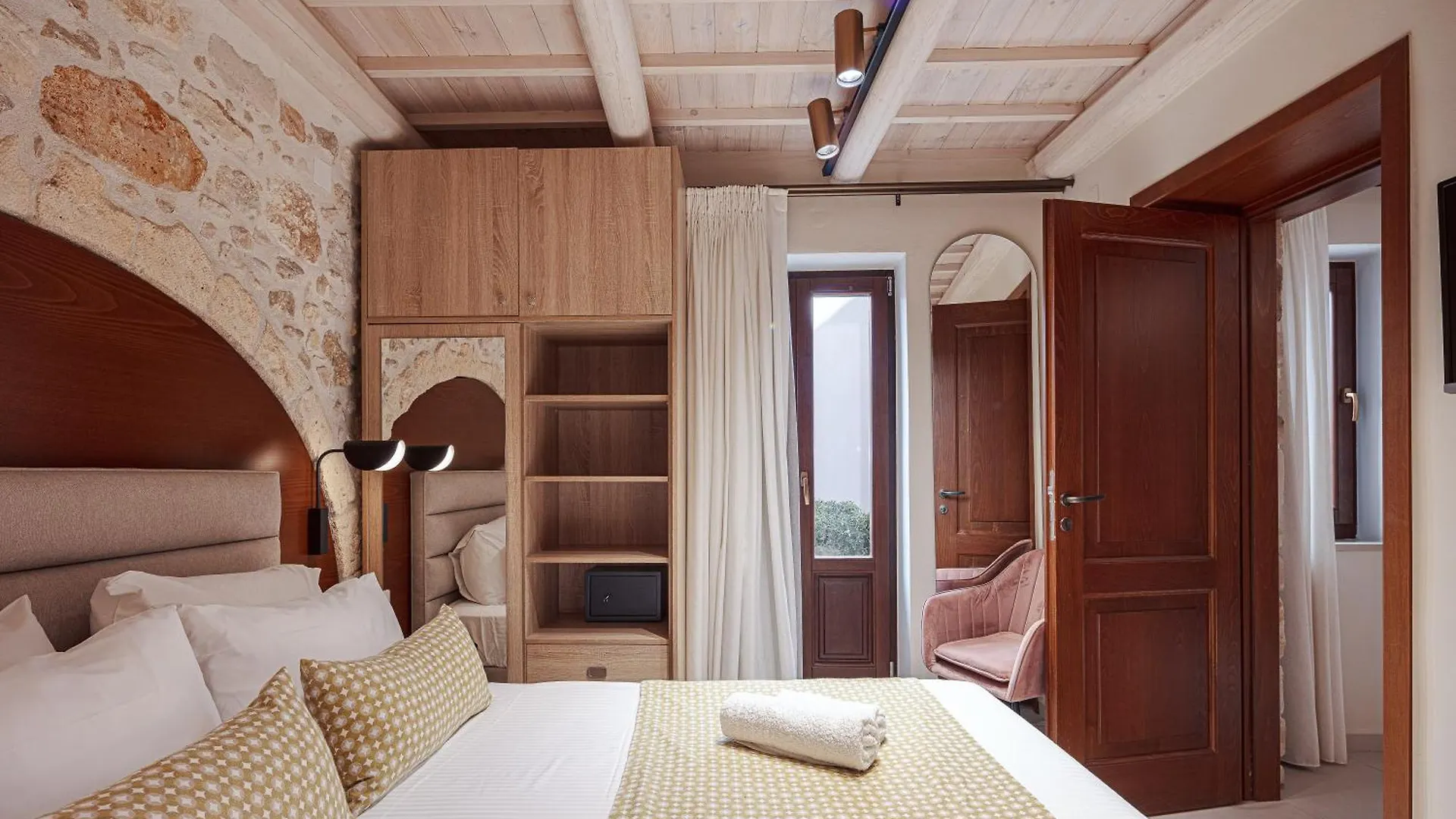 Πανσιόν Philikon Luxury Suites Ρέθυμνο