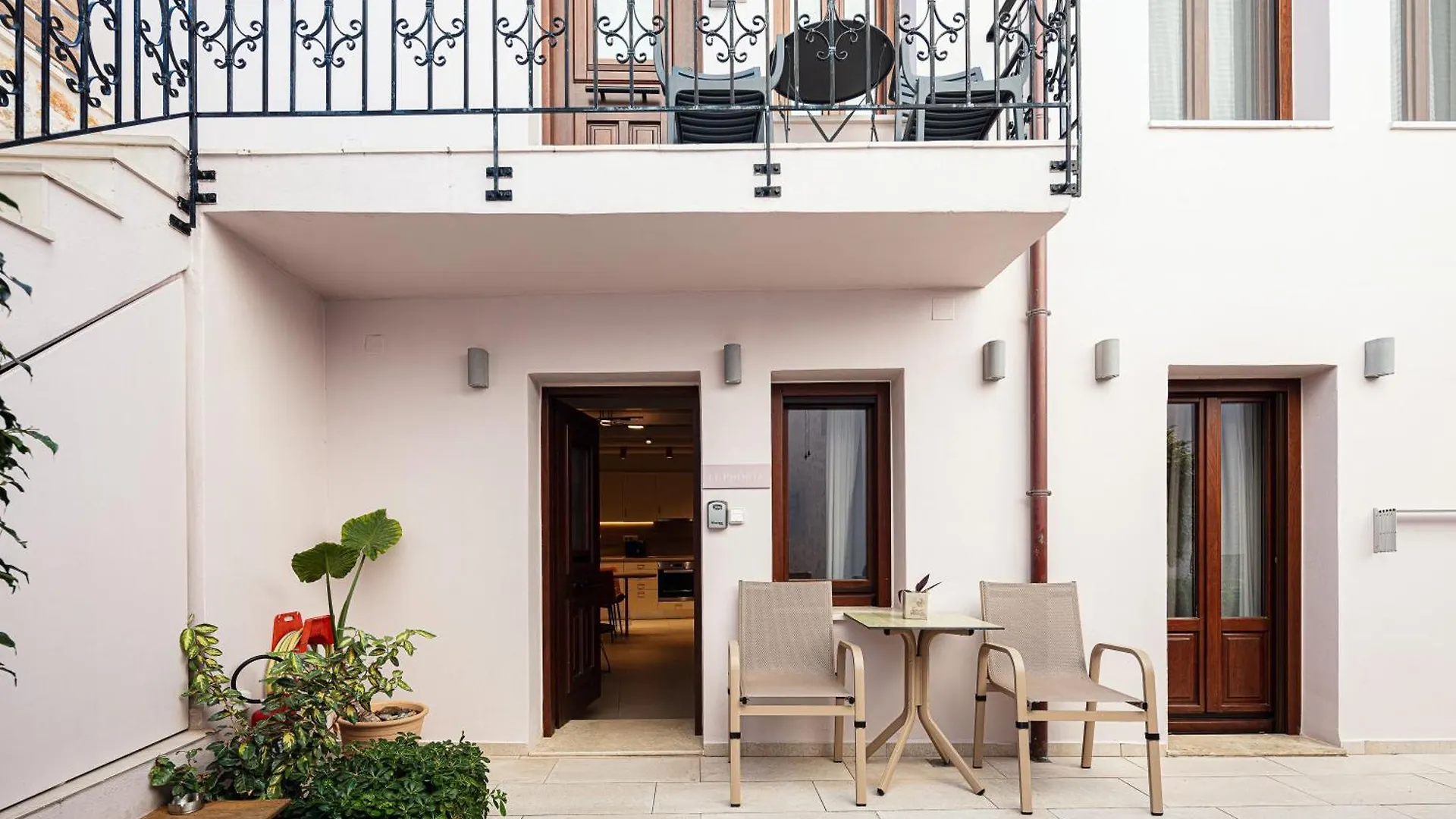 Πανσιόν Philikon Luxury Suites Ρέθυμνο